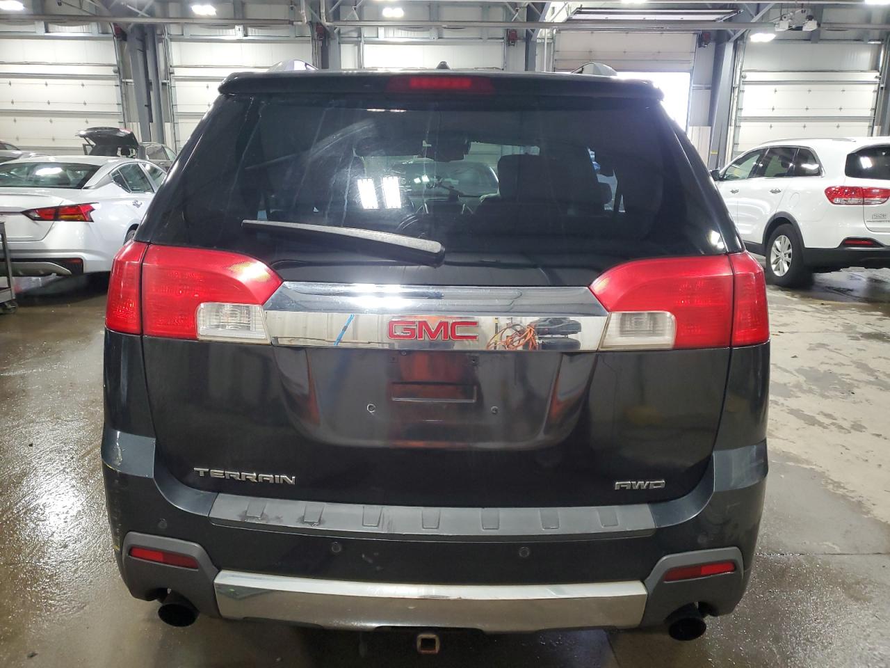 2013 GMC TERRAIN SLT photo 6