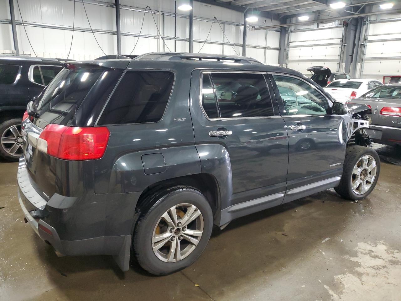 2013 GMC TERRAIN SLT photo 3