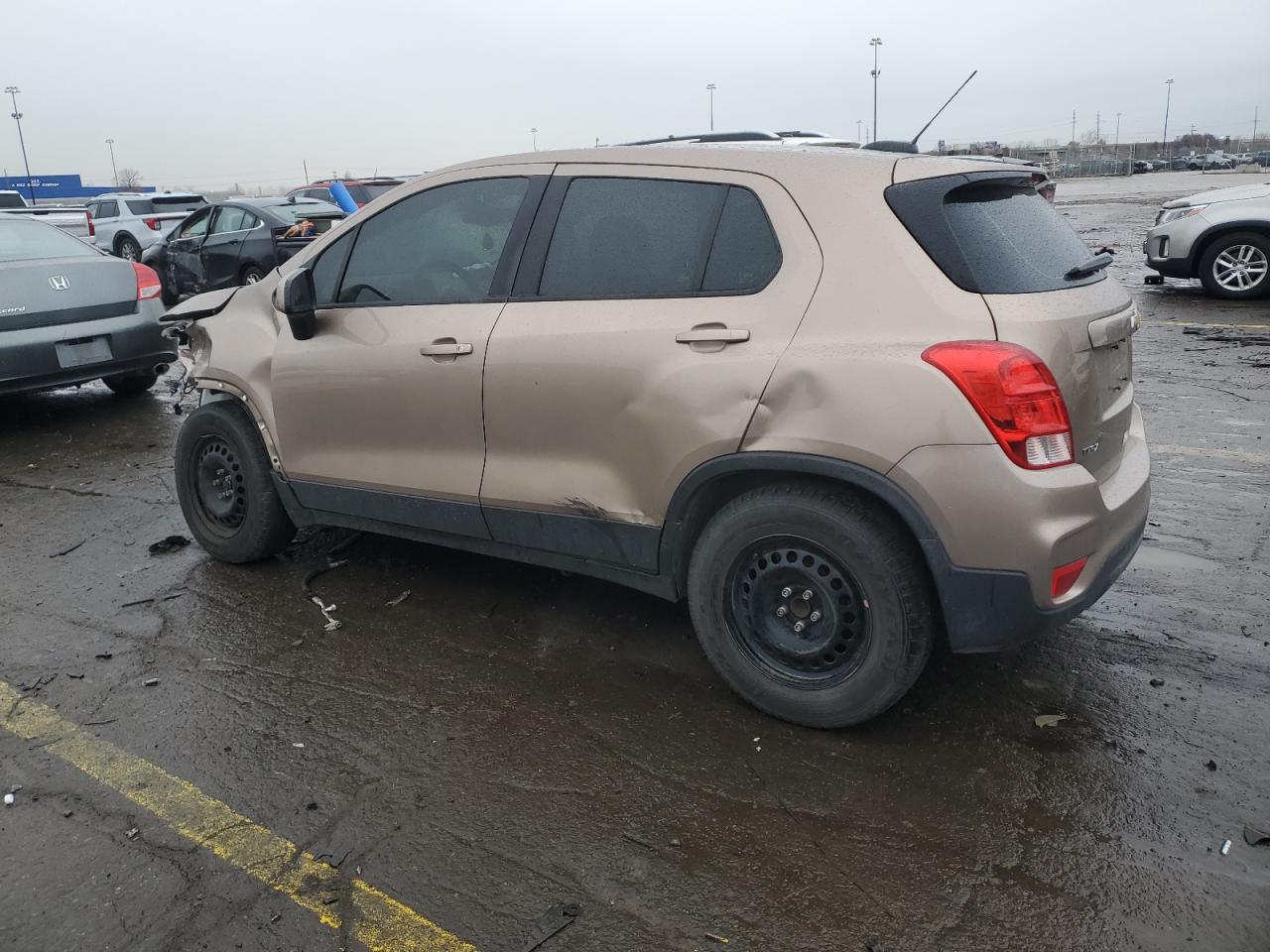 2018 CHEVROLET TRAX LS photo 2