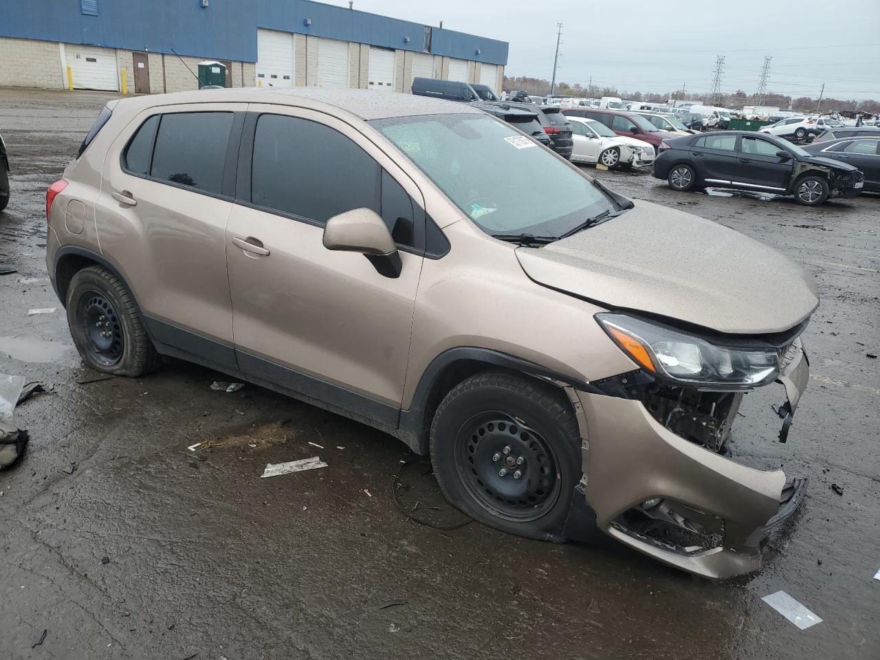2018 CHEVROLET TRAX LS photo 4