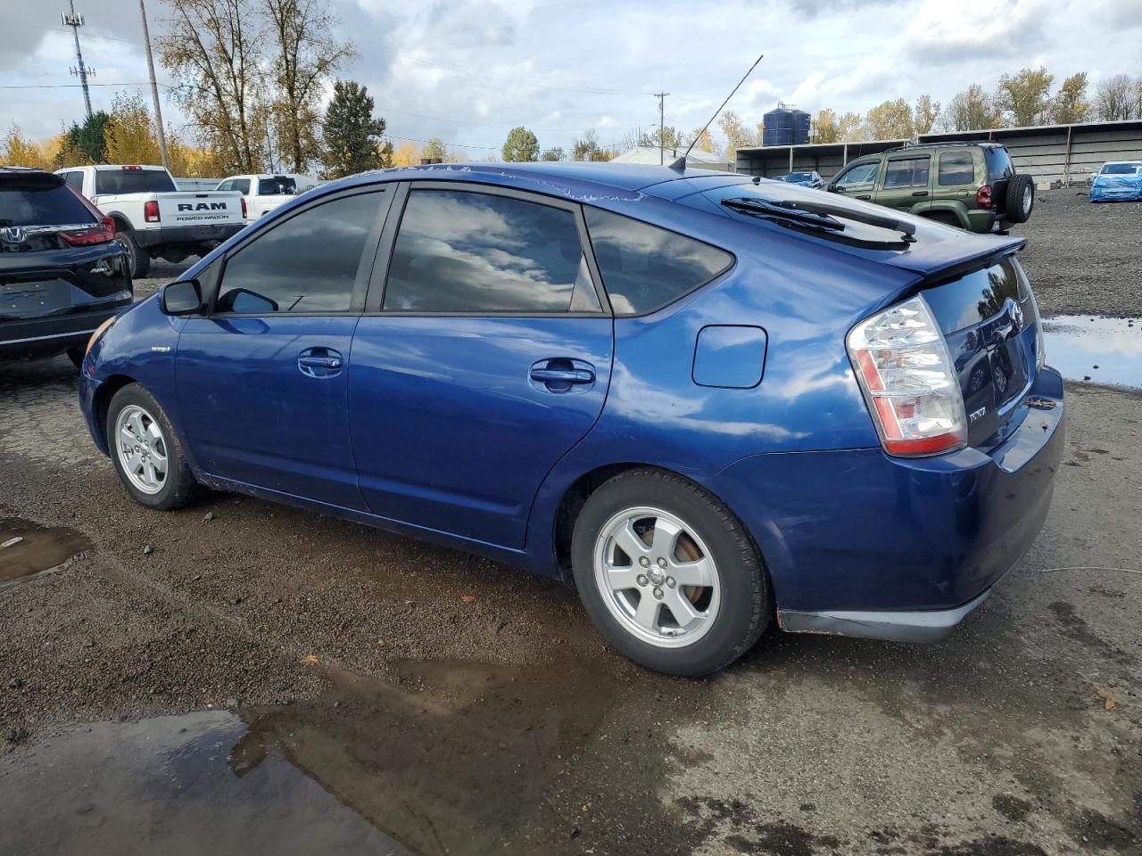 2008 TOYOTA PRIUS STANDARD photo 3