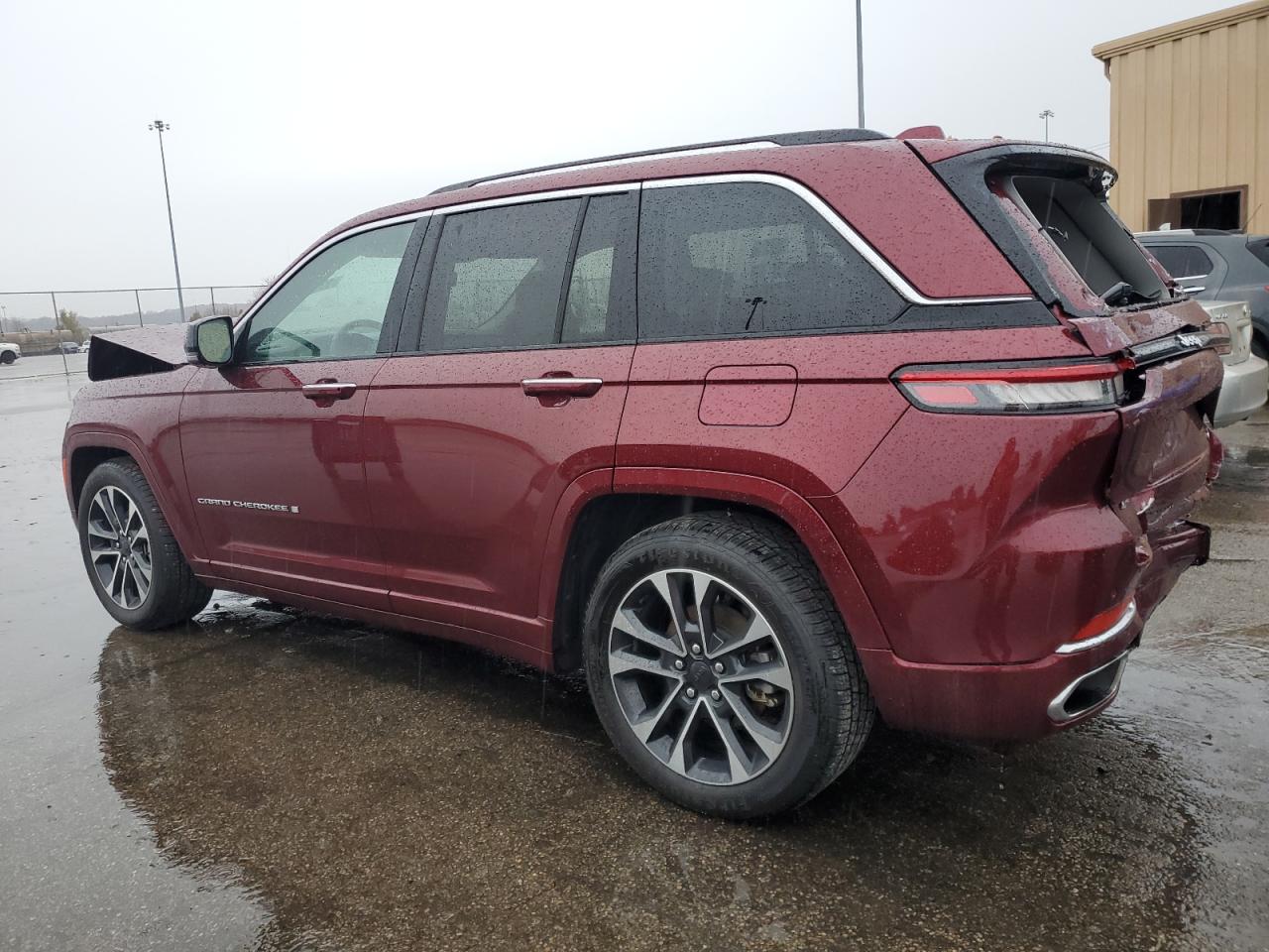 2022 JEEP GRAND CHEROKEE OVERLAND photo 4