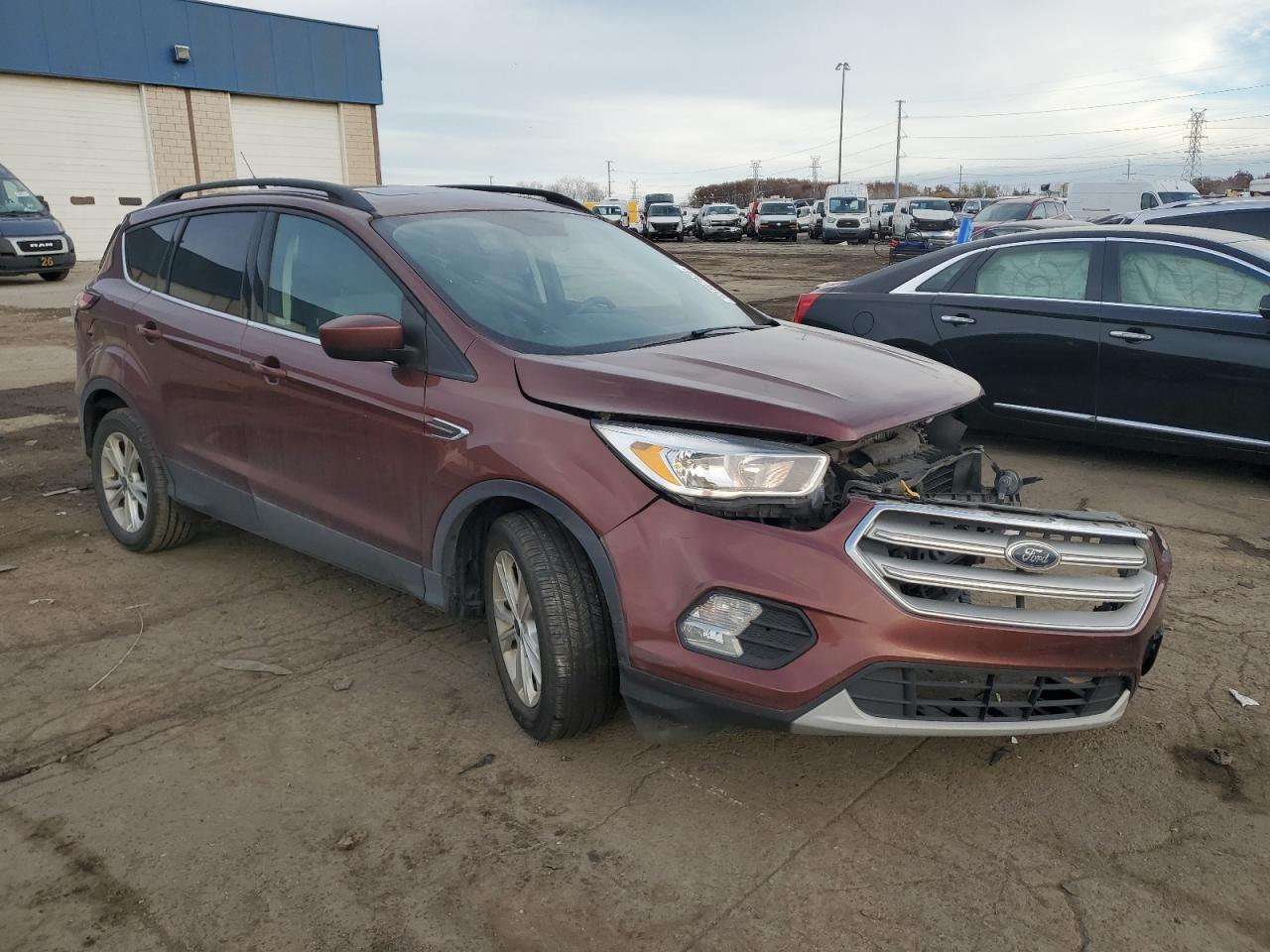 2018 FORD ESCAPE SE photo 4
