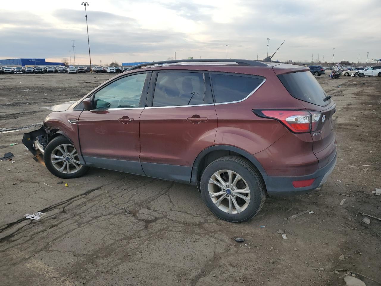 2018 FORD ESCAPE SE photo 2