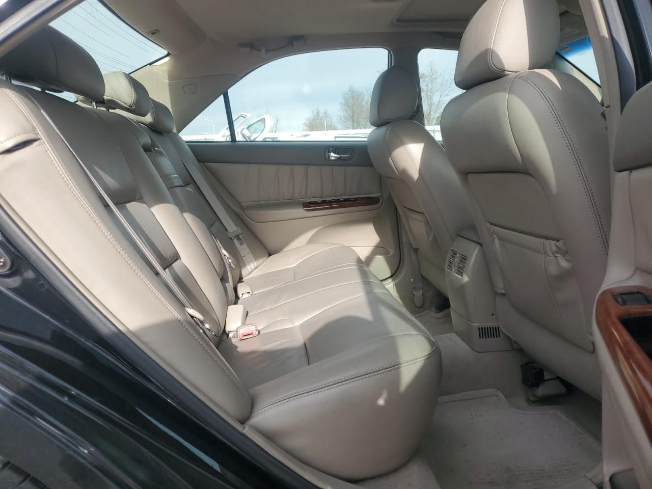 2005 TOYOTA CAMRY LE photo 28