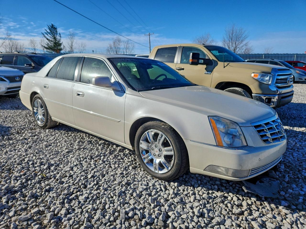 2011 CADILLAC DTS PLATINUM photo 7