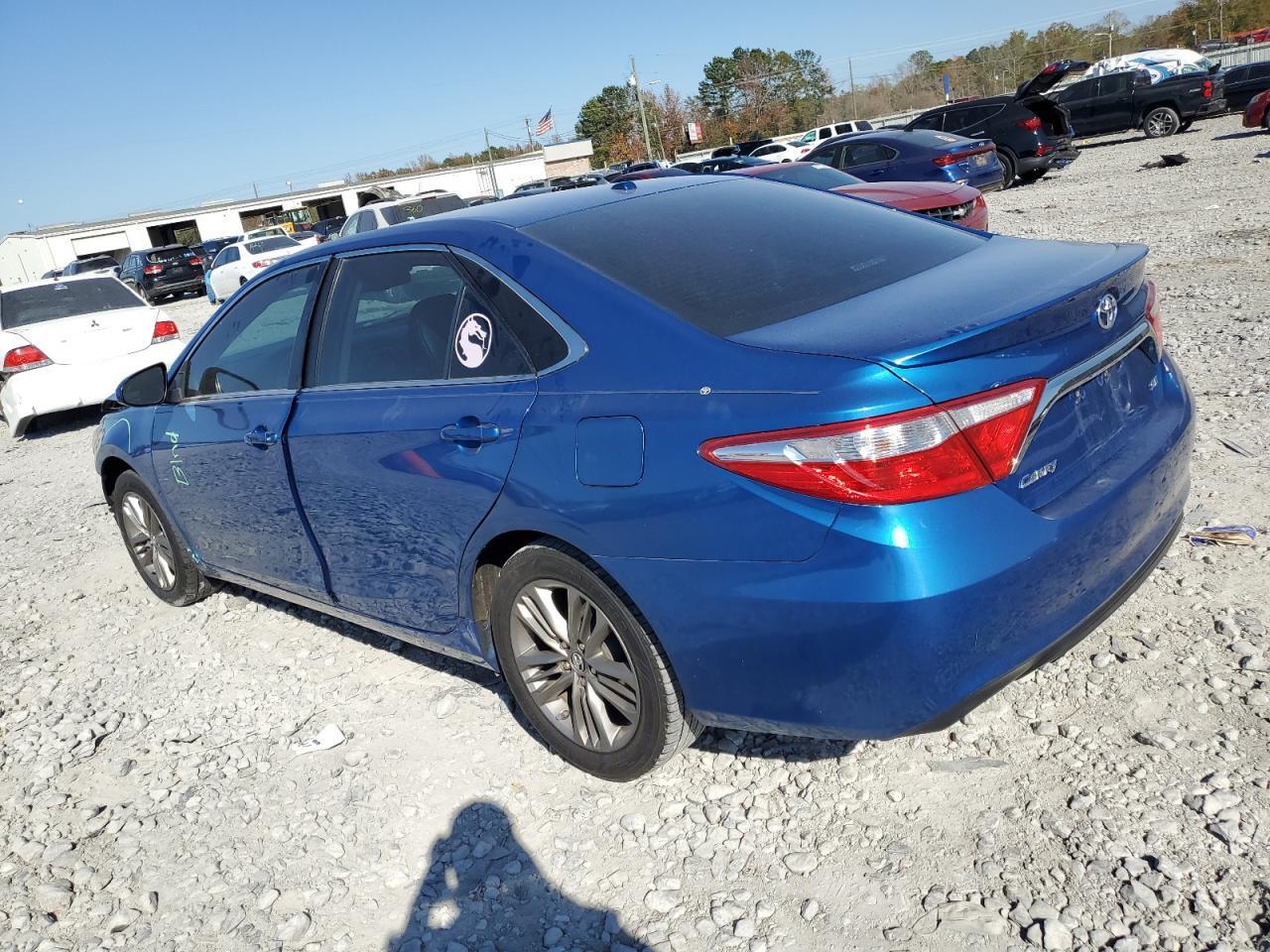 2017 TOYOTA CAMRY LE photo 3