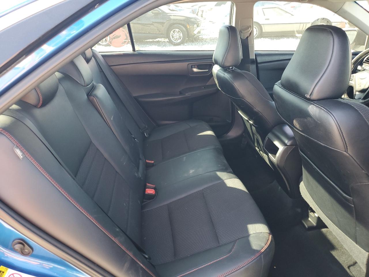 2017 TOYOTA CAMRY LE photo 19