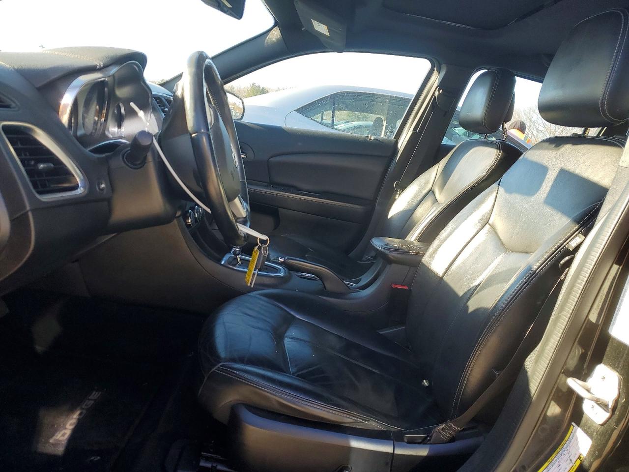 2014 DODGE AVENGER SXT photo 13