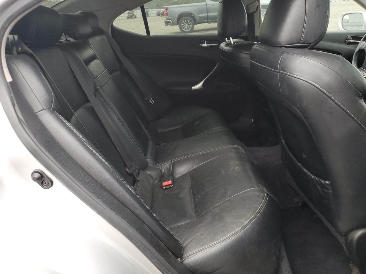 2010 LEXUS IS photo 10