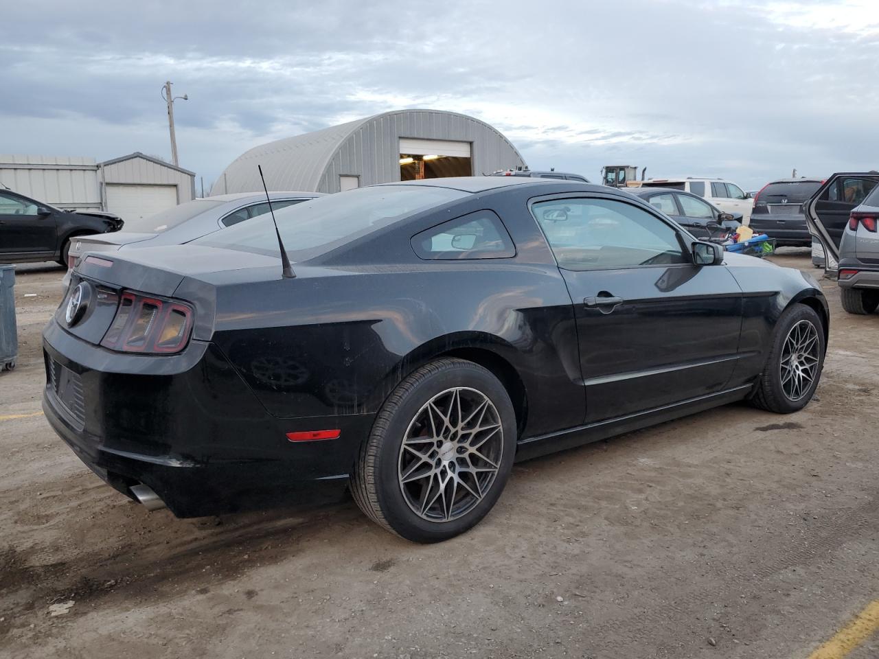 2014 FORD MUSTANG photo 3