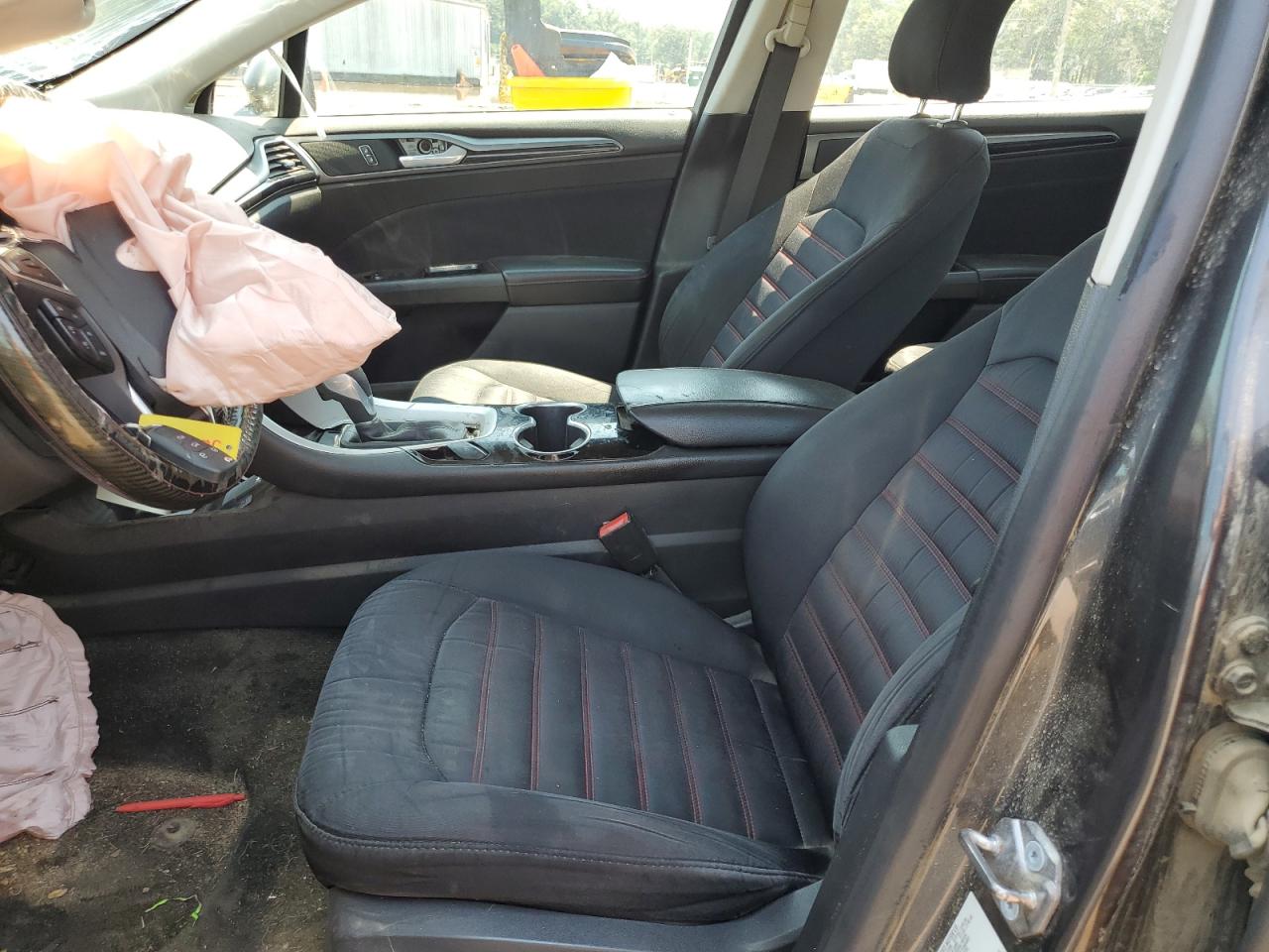 2015 FORD FUSION SE photo 19
