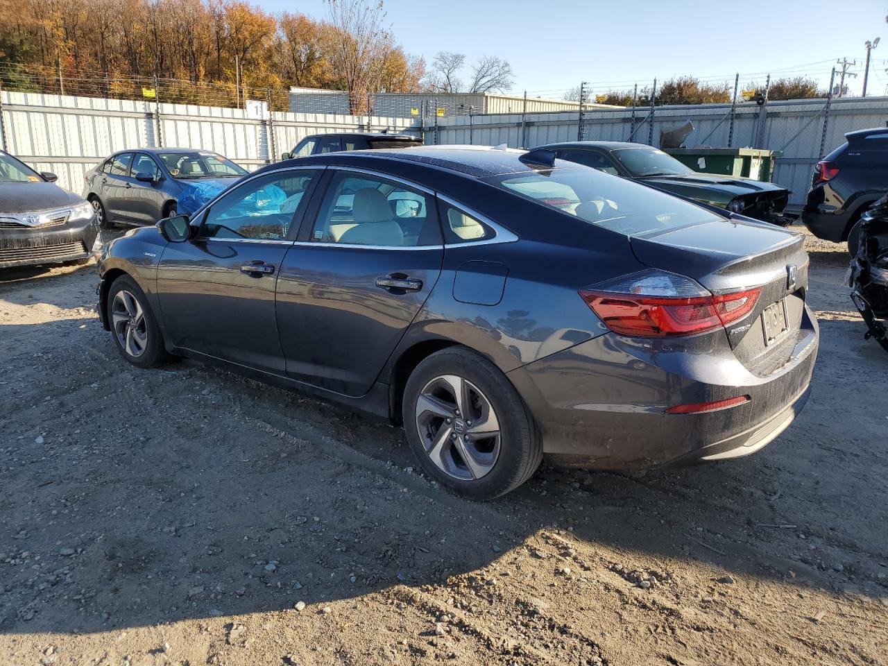 2019 HONDA INSIGHT EX photo 2