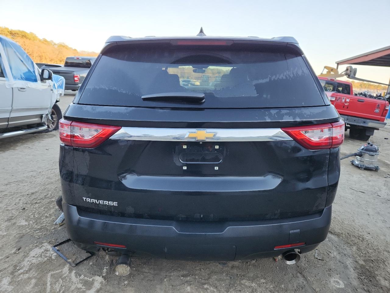 2020 CHEVROLET TRAVERSE LS photo 11