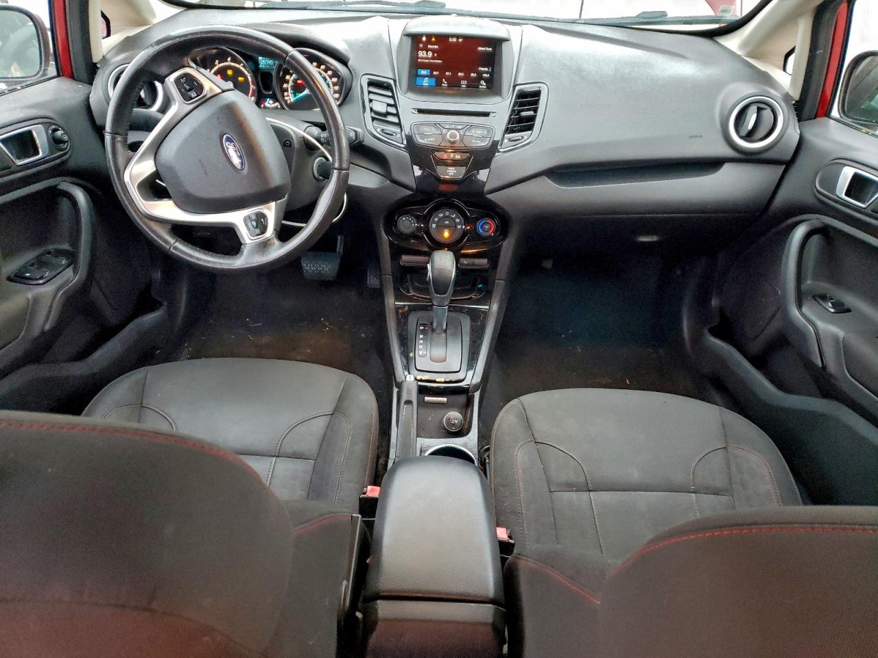 2016 FORD FIESTA SE photo 15