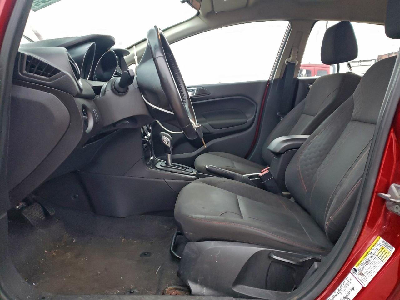 2016 FORD FIESTA SE photo 13