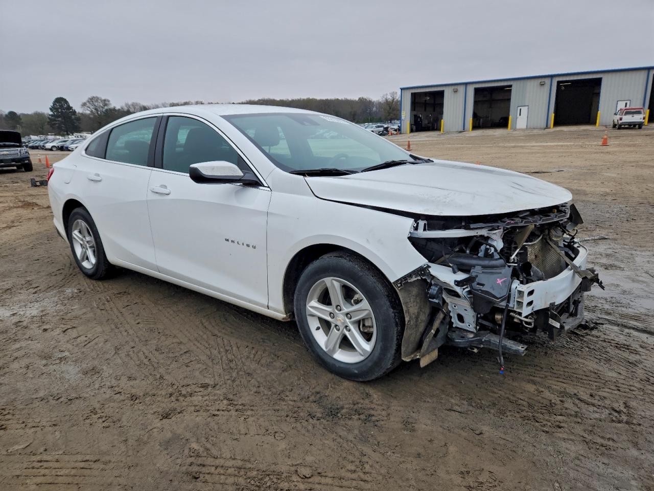 2024 CHEVROLET MALIBU LS photo 4