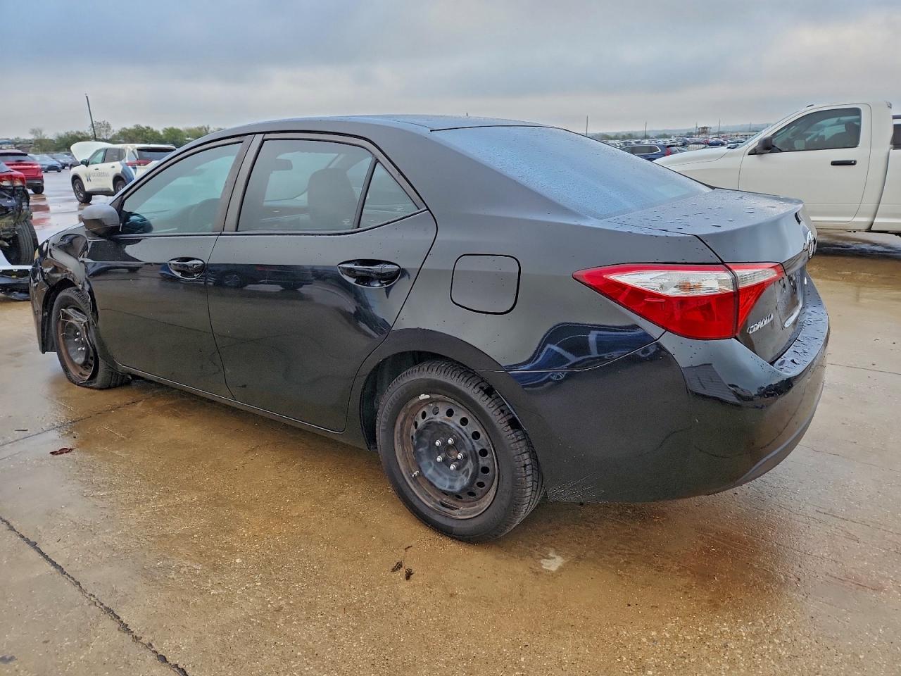 2015 TOYOTA COROLLA LE photo 4