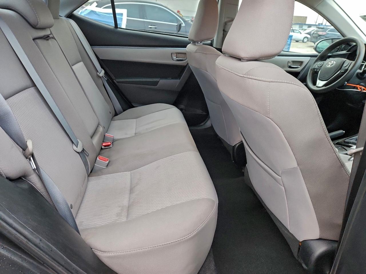 2015 TOYOTA COROLLA LE photo 28