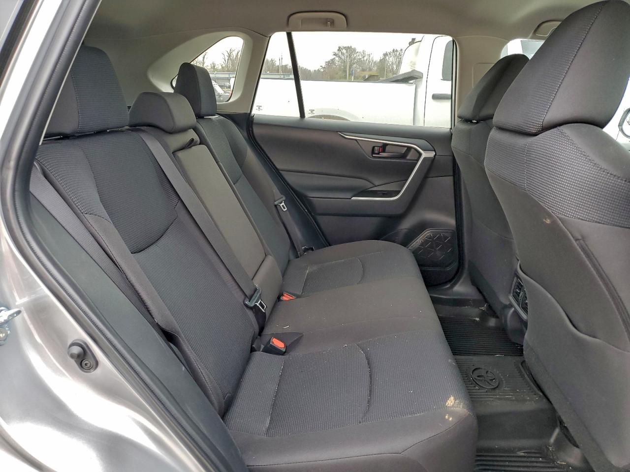 2025 TOYOTA RAV4 LE photo 11