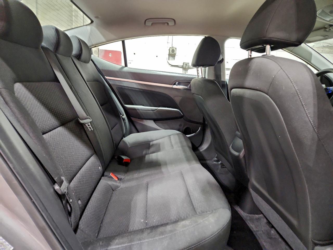 2020 HYUNDAI ELANTRA SEL photo 19