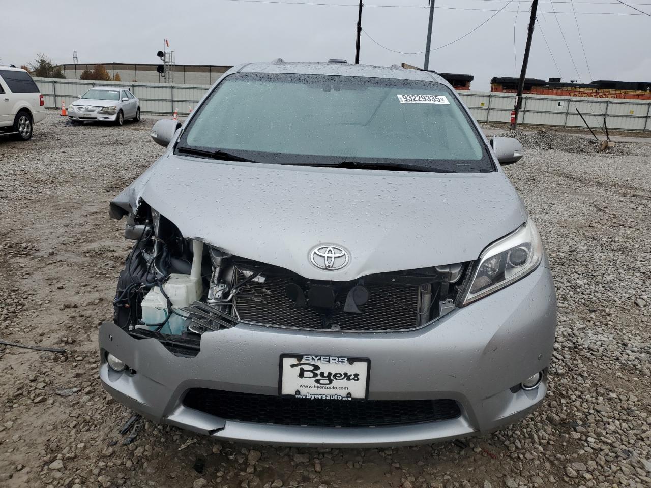 2016 TOYOTA SIENNA photo 5