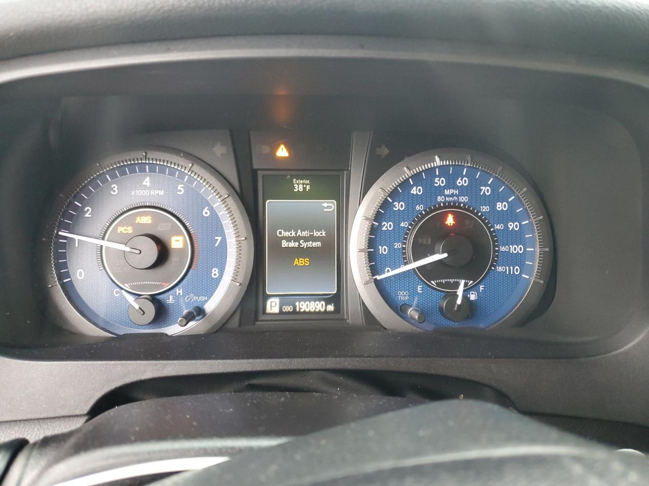 2016 TOYOTA SIENNA photo 9