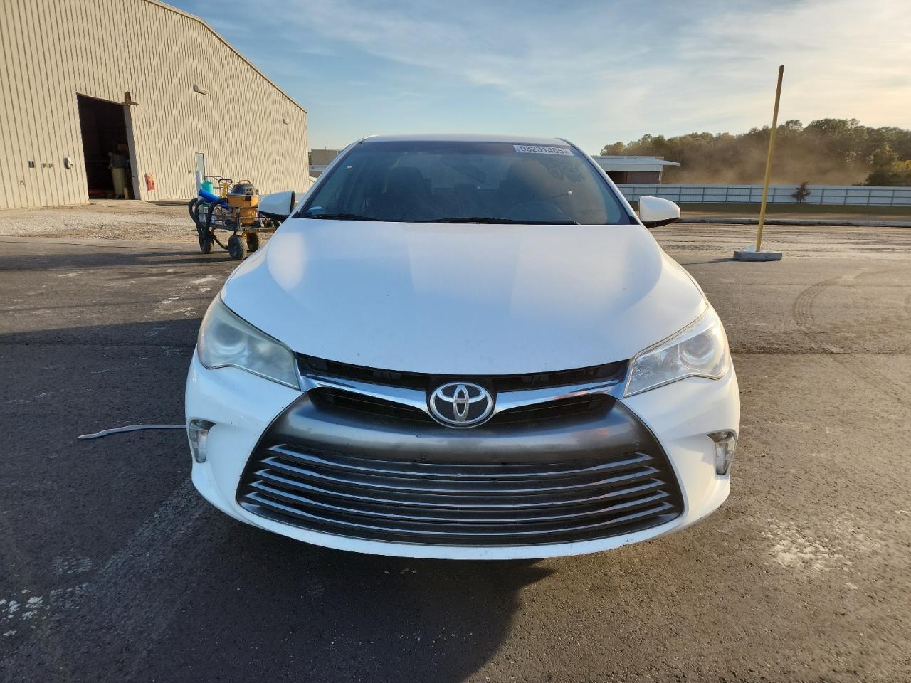 2017 TOYOTA CAMRY LE photo 5
