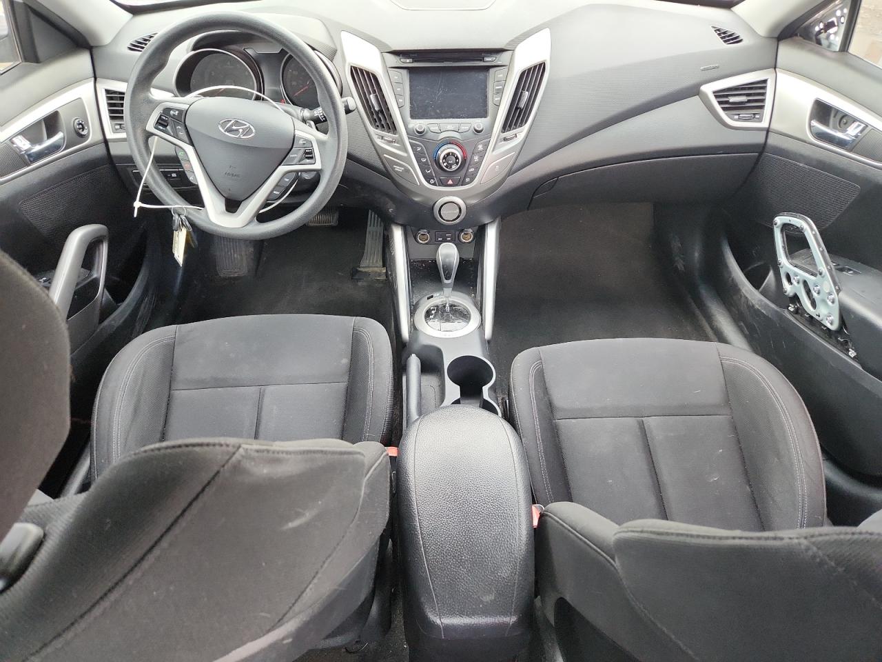 2016 HYUNDAI VELOSTER BASE photo 22