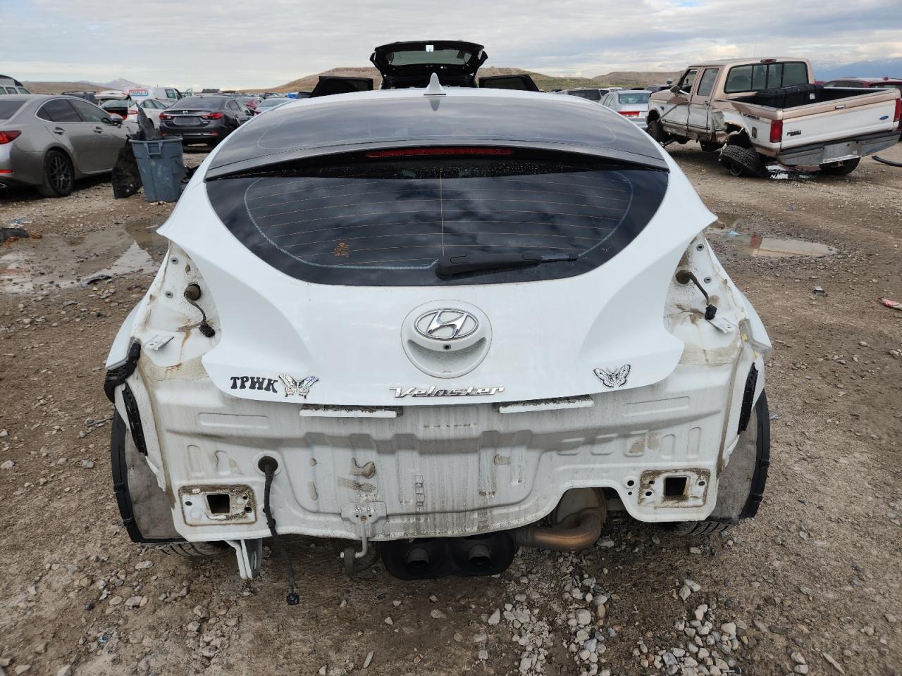 2016 HYUNDAI VELOSTER BASE photo 16