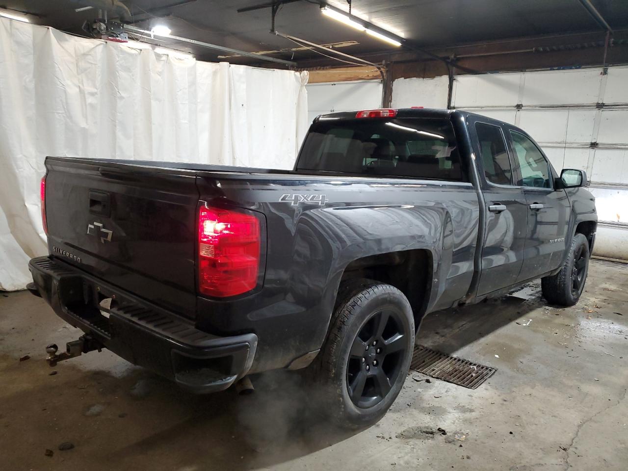 2017 CHEVROLET SILVERADO K1500 CUSTOM photo 3