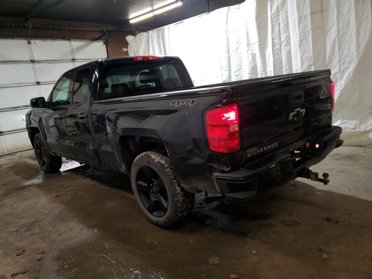 2017 CHEVROLET SILVERADO K1500 CUSTOM photo 2