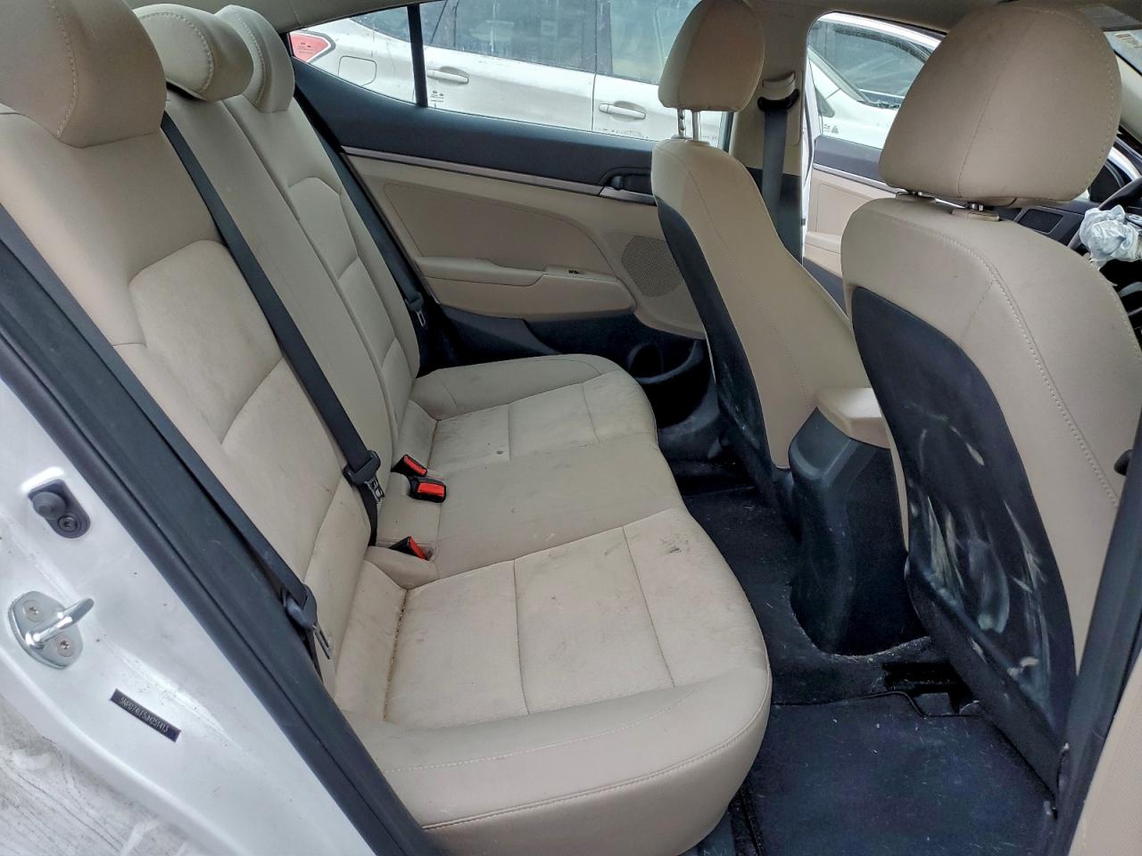 2018 HYUNDAI ELANTRA SE photo 10