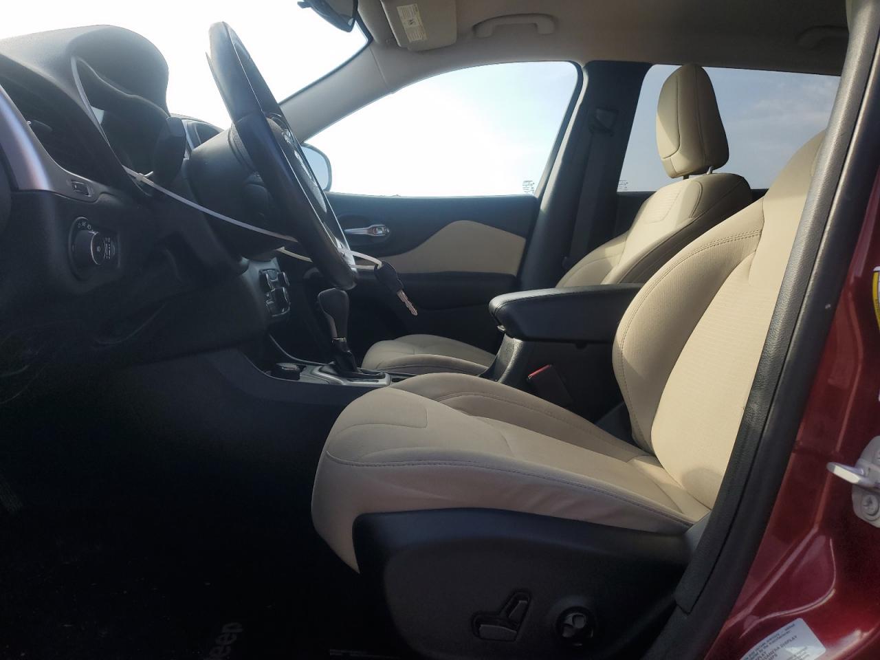 2016 JEEP CHEROKEE LATITUDE photo 19