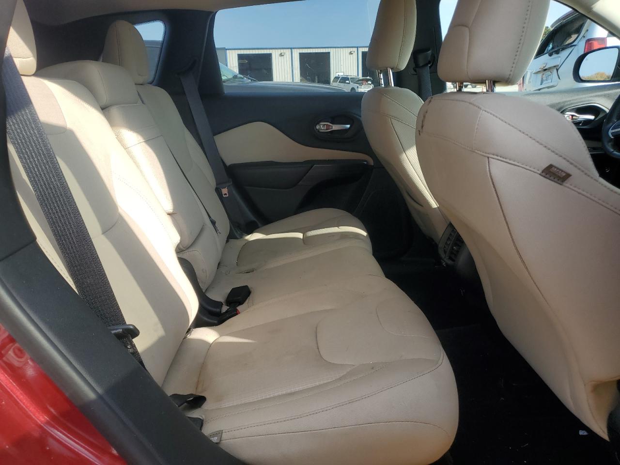 2016 JEEP CHEROKEE LATITUDE photo 31