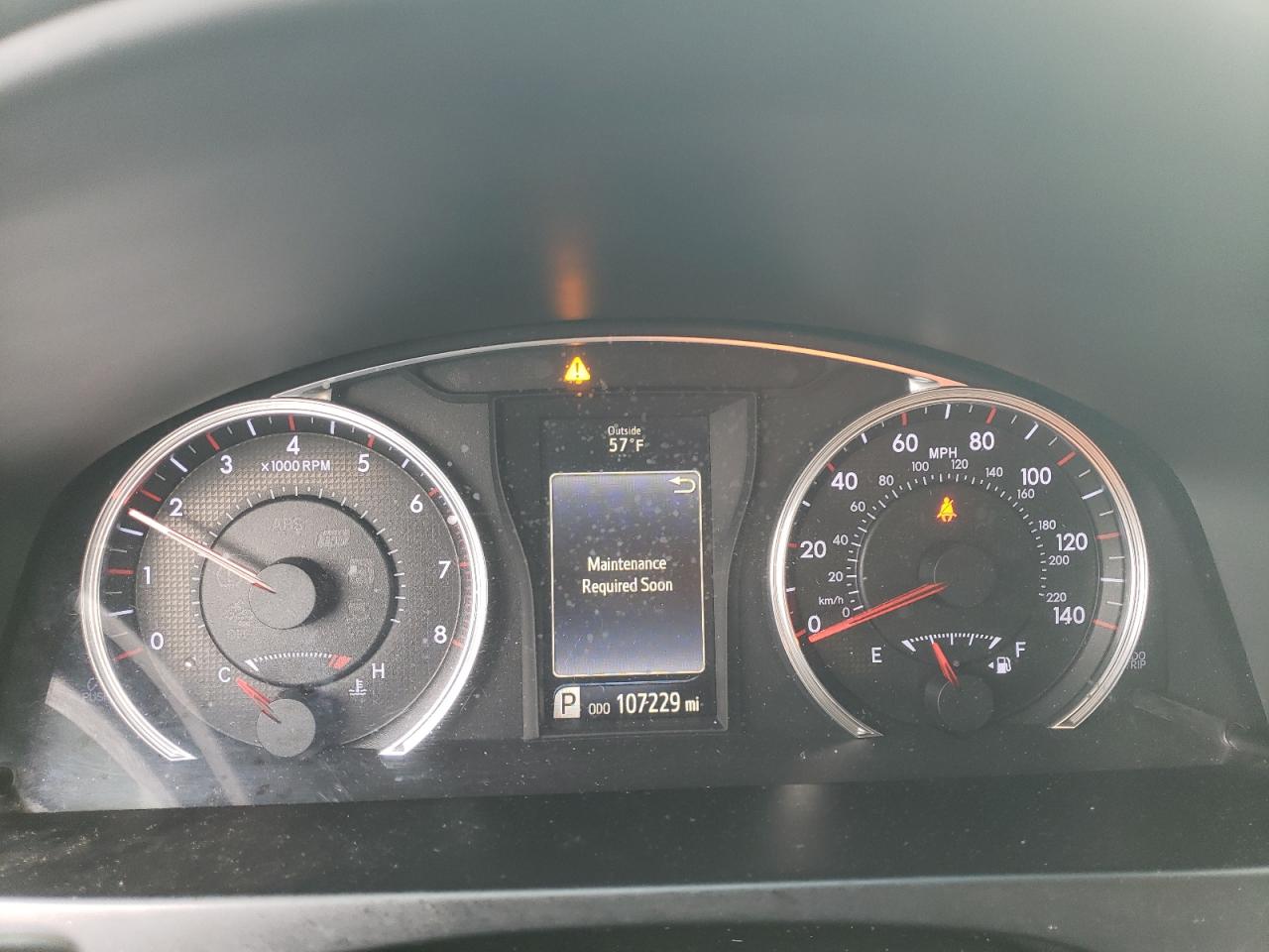 2016 TOYOTA CAMRY LE photo 25