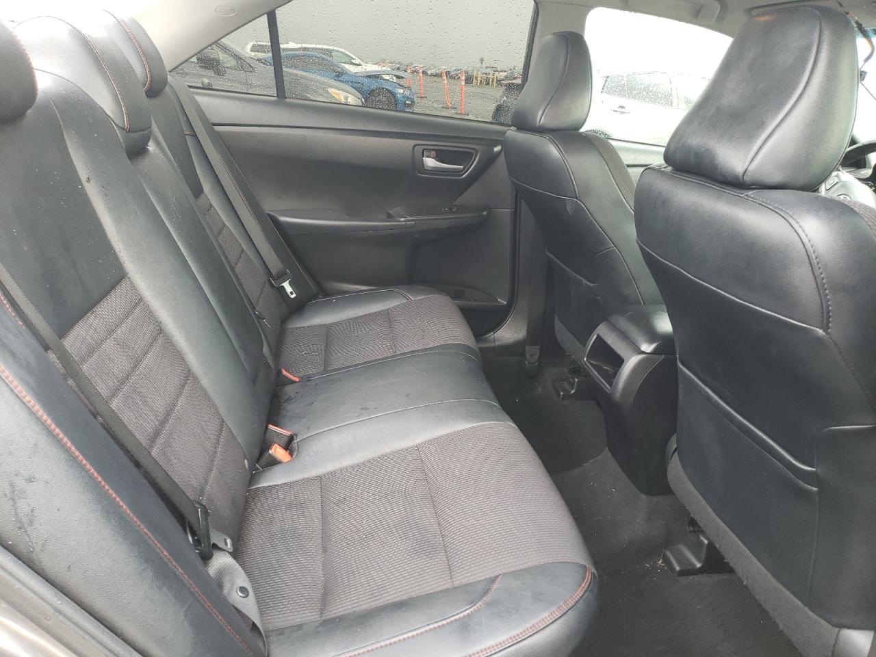 2016 TOYOTA CAMRY LE photo 28