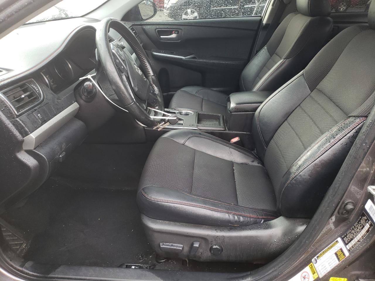 2016 TOYOTA CAMRY LE photo 19