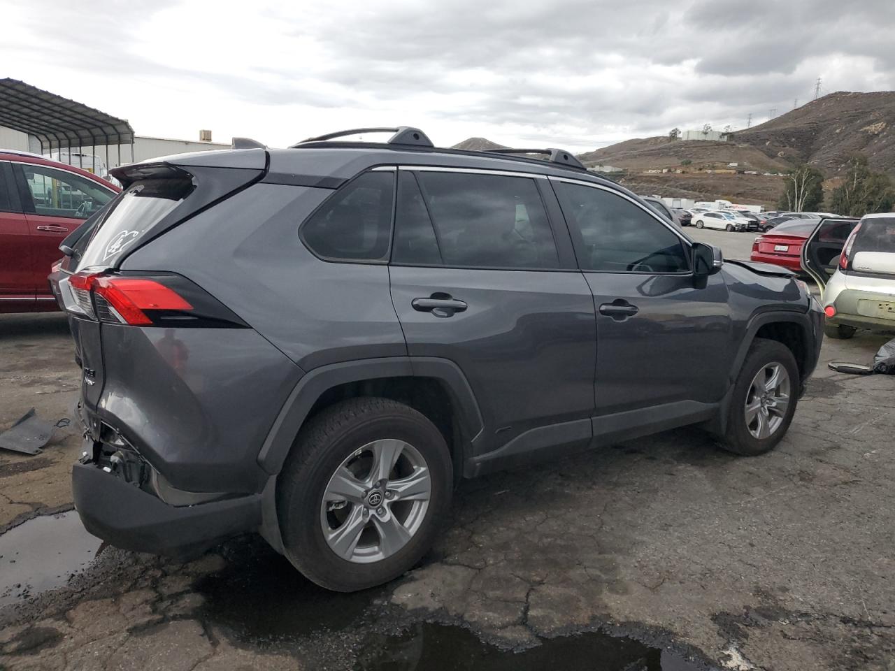 2025 TOYOTA RAV4 XLE photo 3