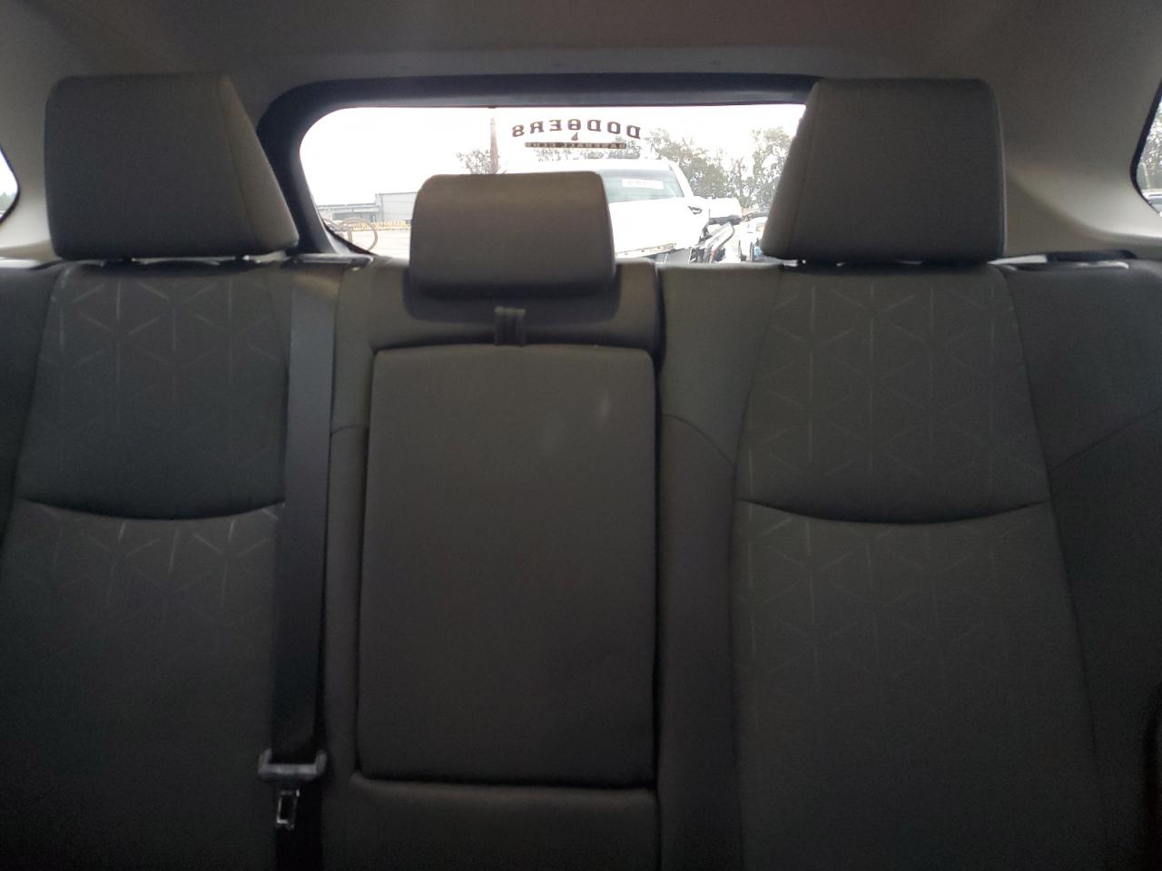 2025 TOYOTA RAV4 XLE photo 10