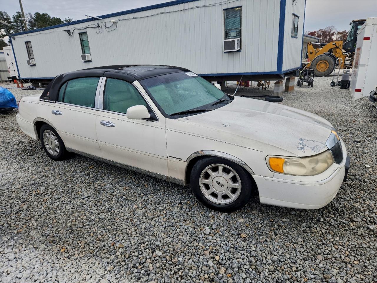 2000 LINCOLN TOWN CAR SIGNATURE photo 7