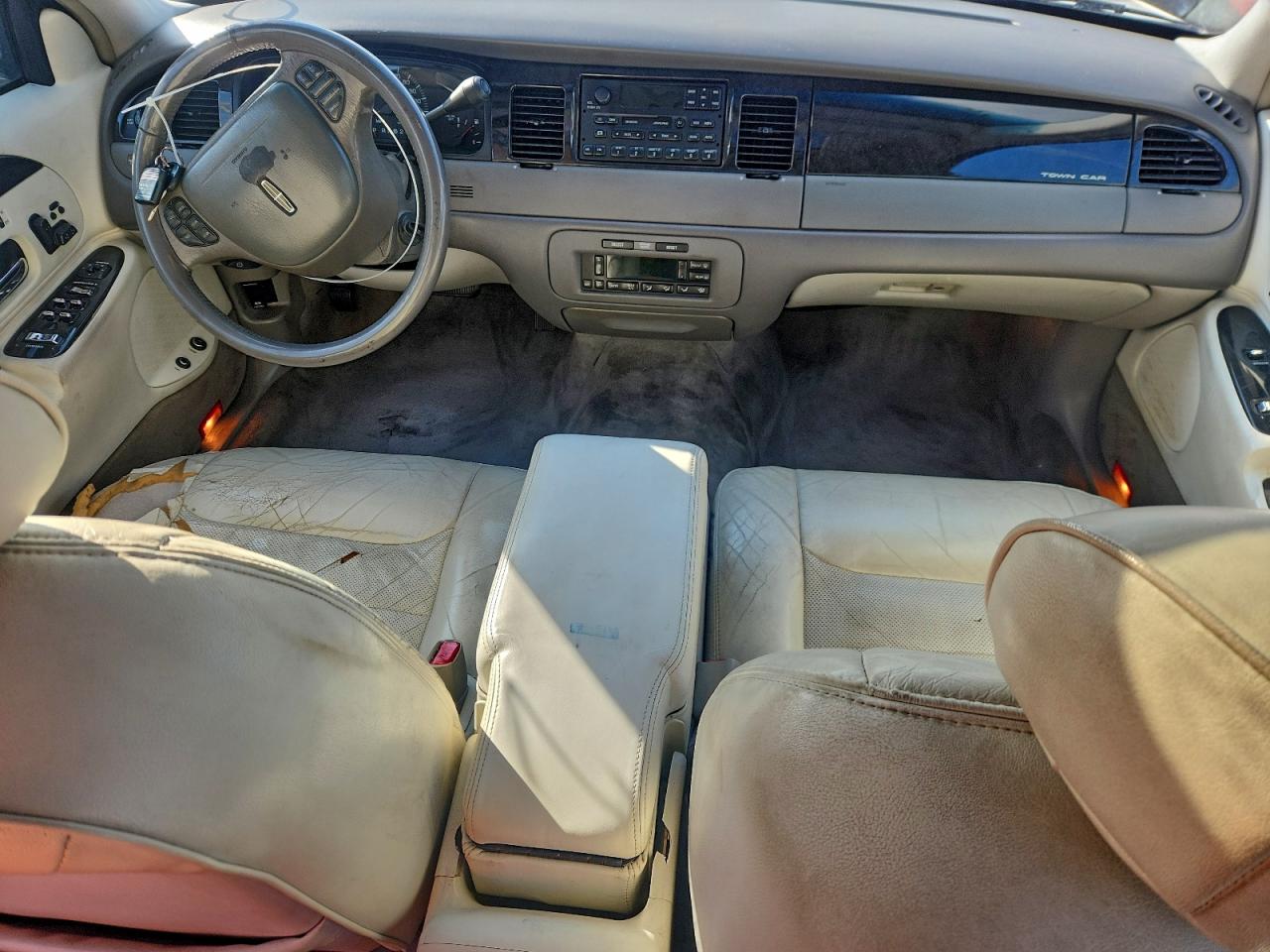2000 LINCOLN TOWN CAR SIGNATURE photo 15