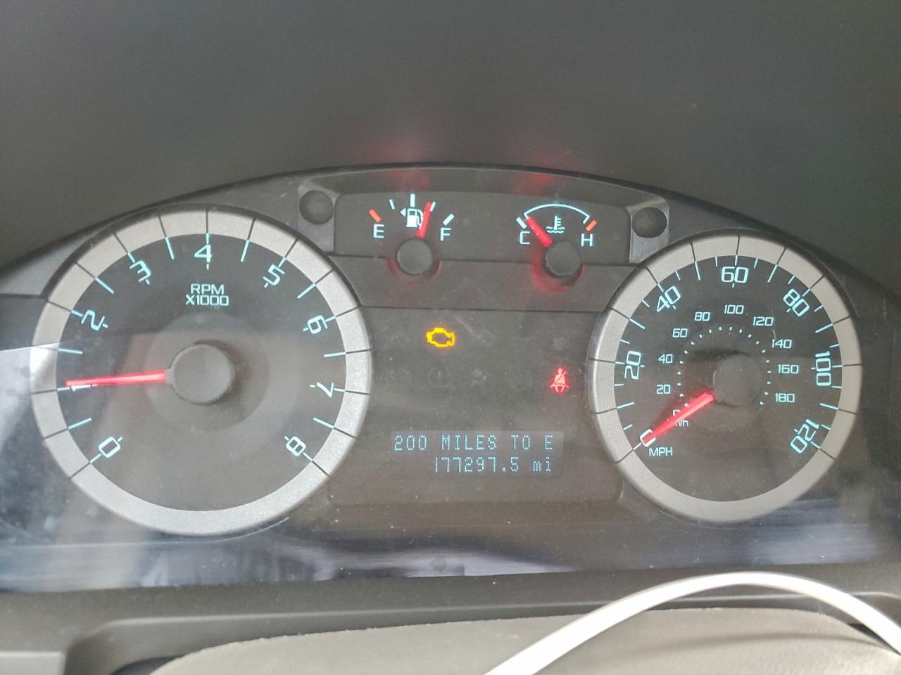 2011 FORD ESCAPE photo 17