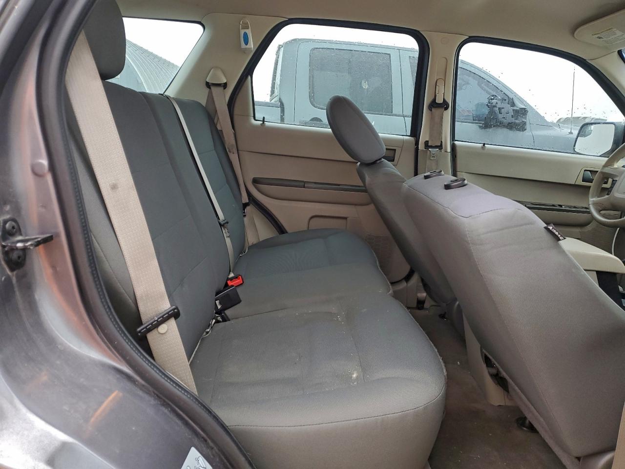 2011 FORD ESCAPE photo 19