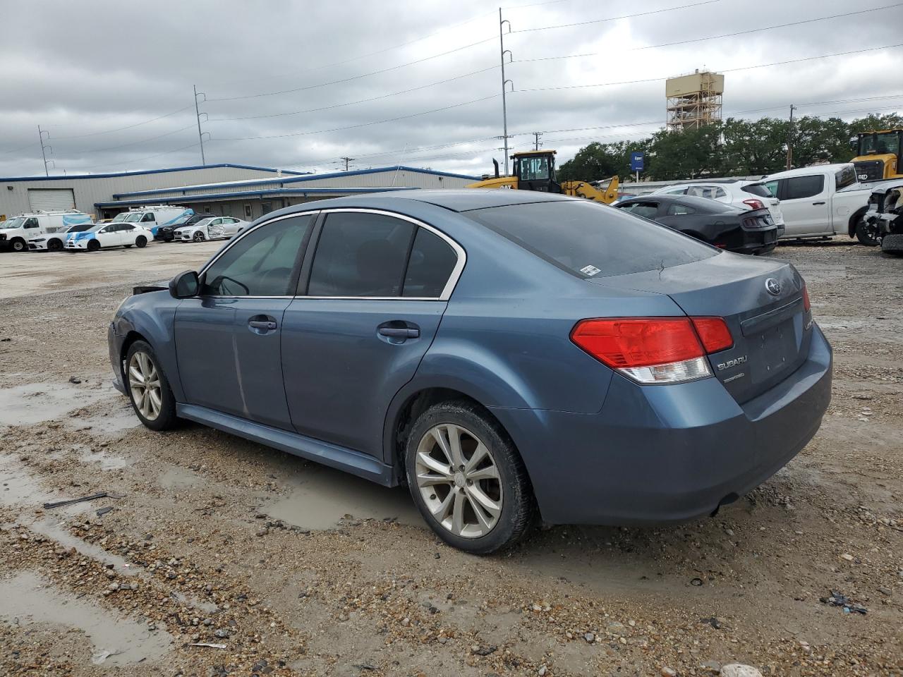 2013 SUBARU LEGACY 2.5I photo 4