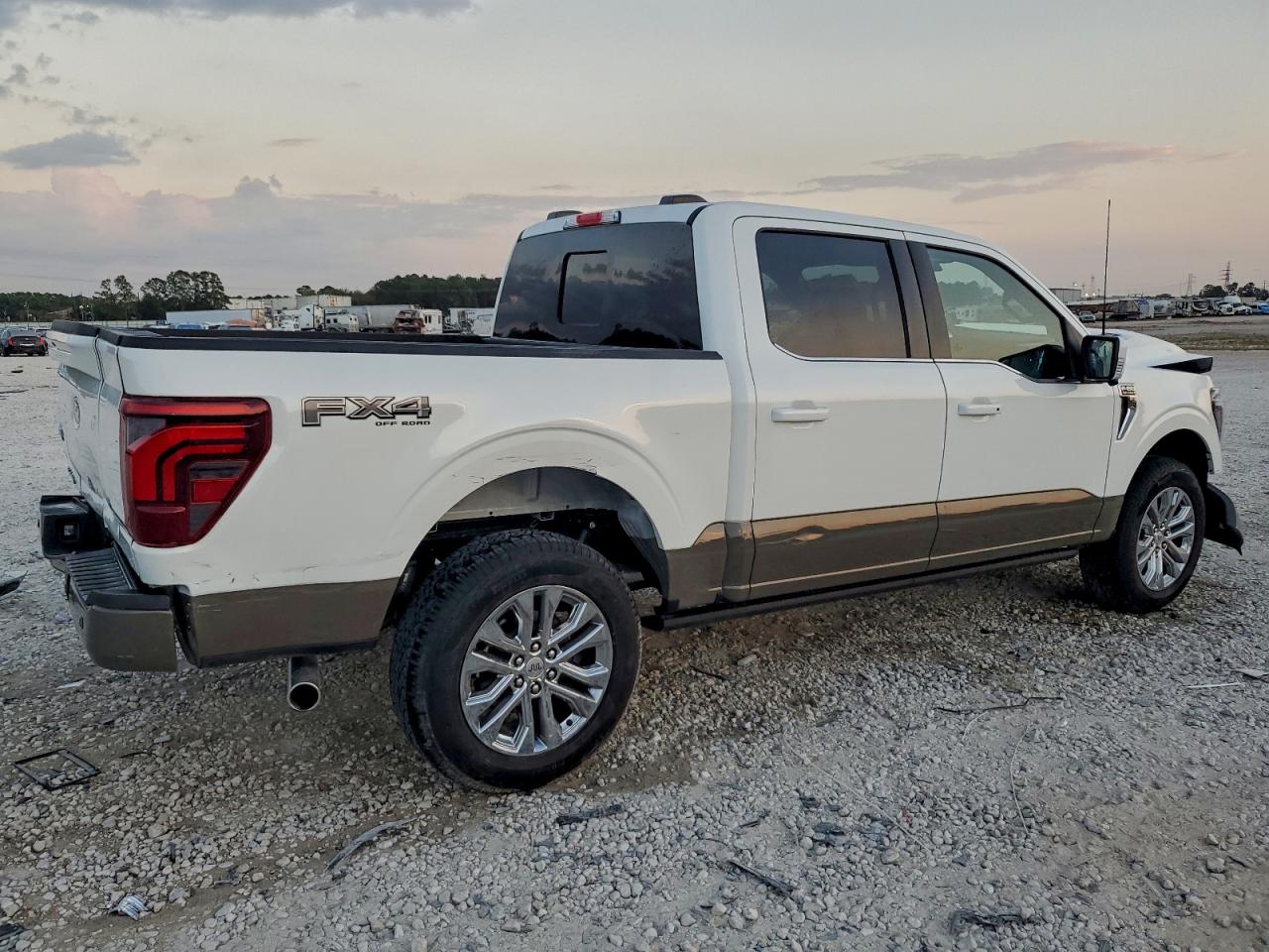 2025 FORD F150 KING RANCH photo 5