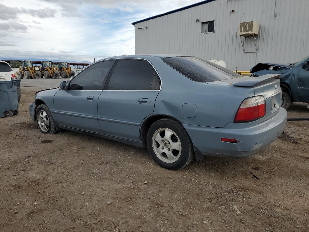 1997 HONDA ACCORD photo 3