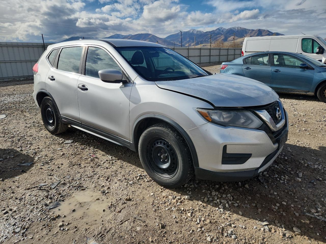 2017 NISSAN ROGUE S photo 7