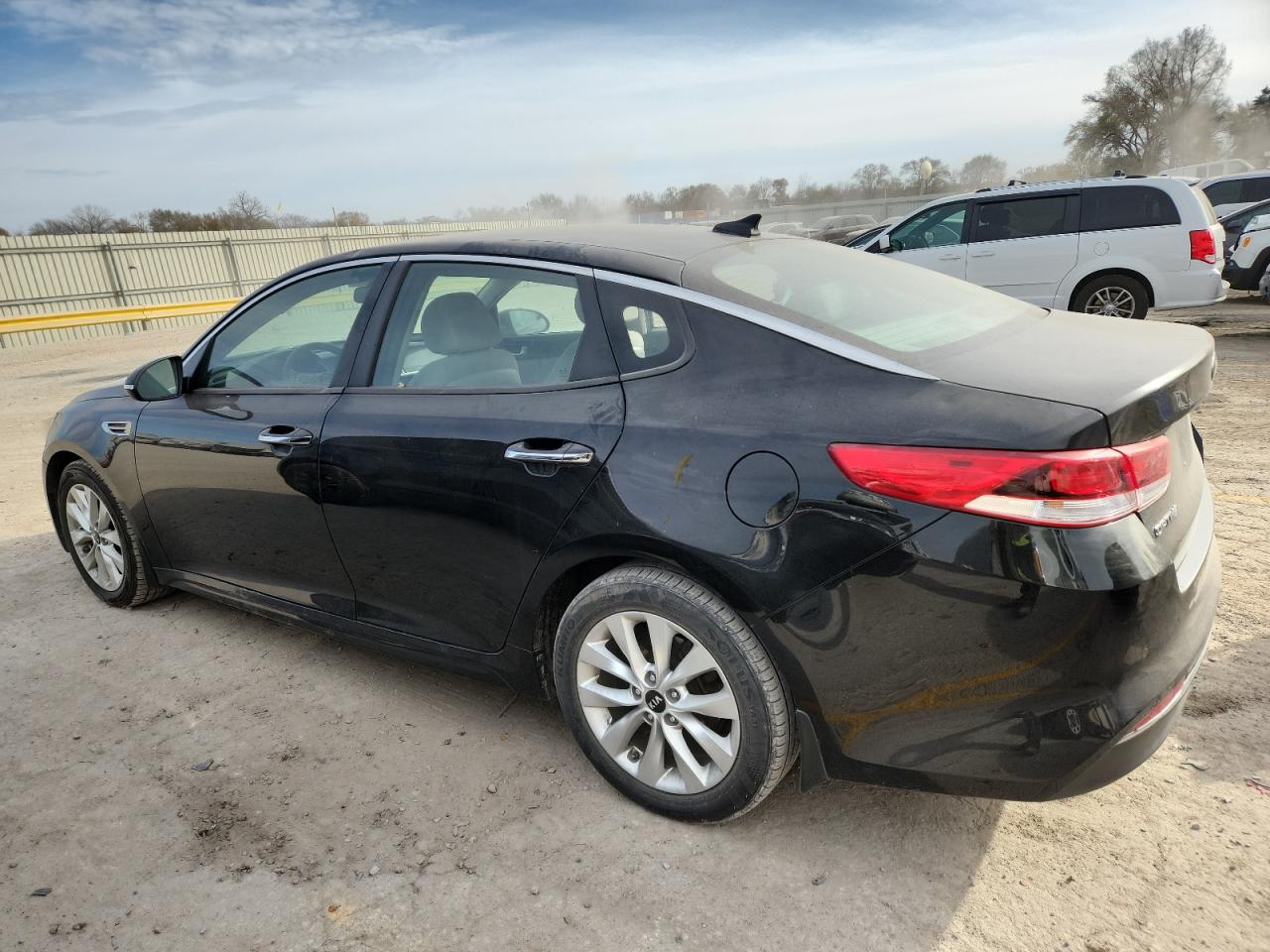 2018 KIA OPTIMA LX photo 2