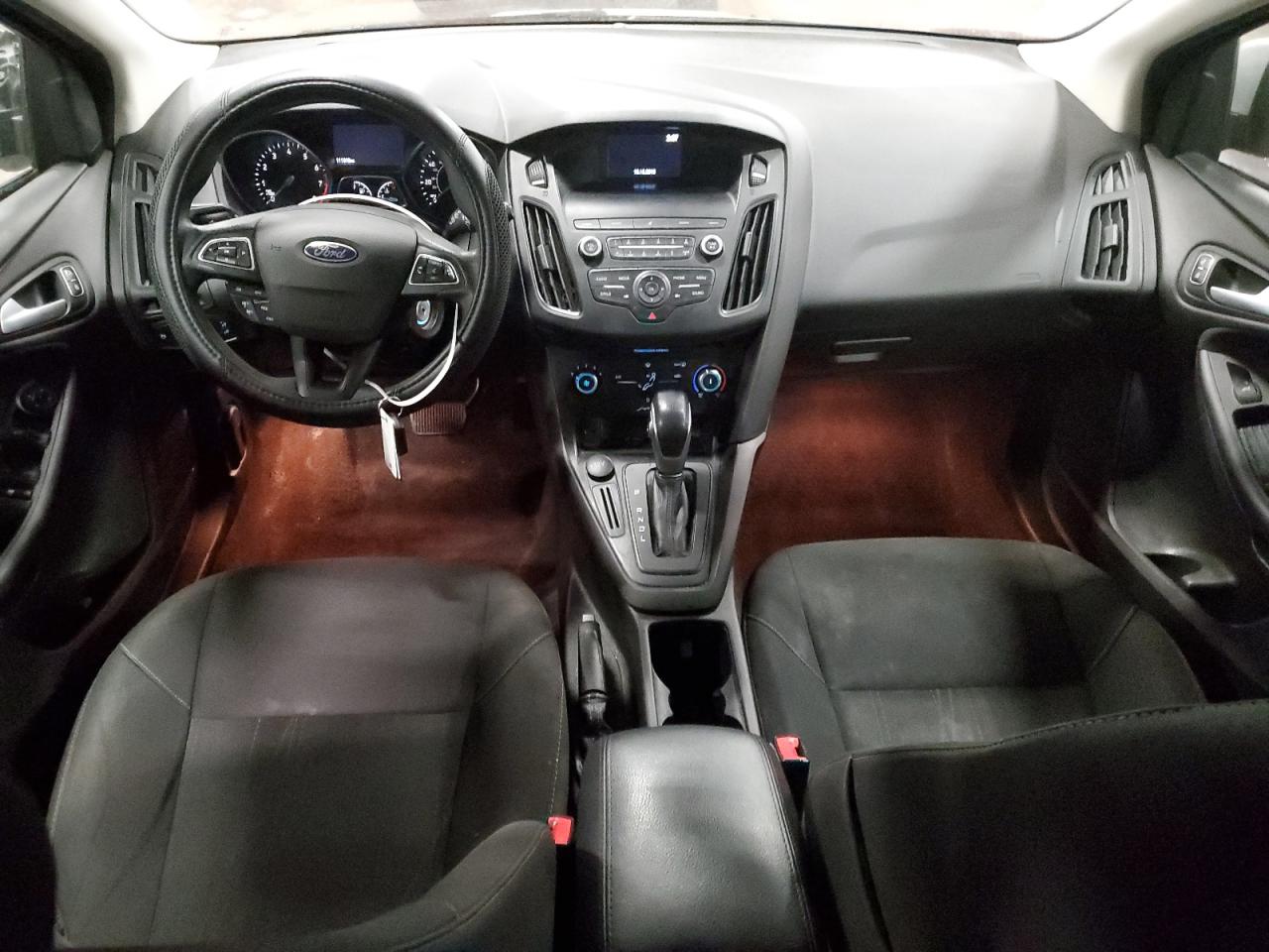 2018 FORD FOCUS SE photo 8